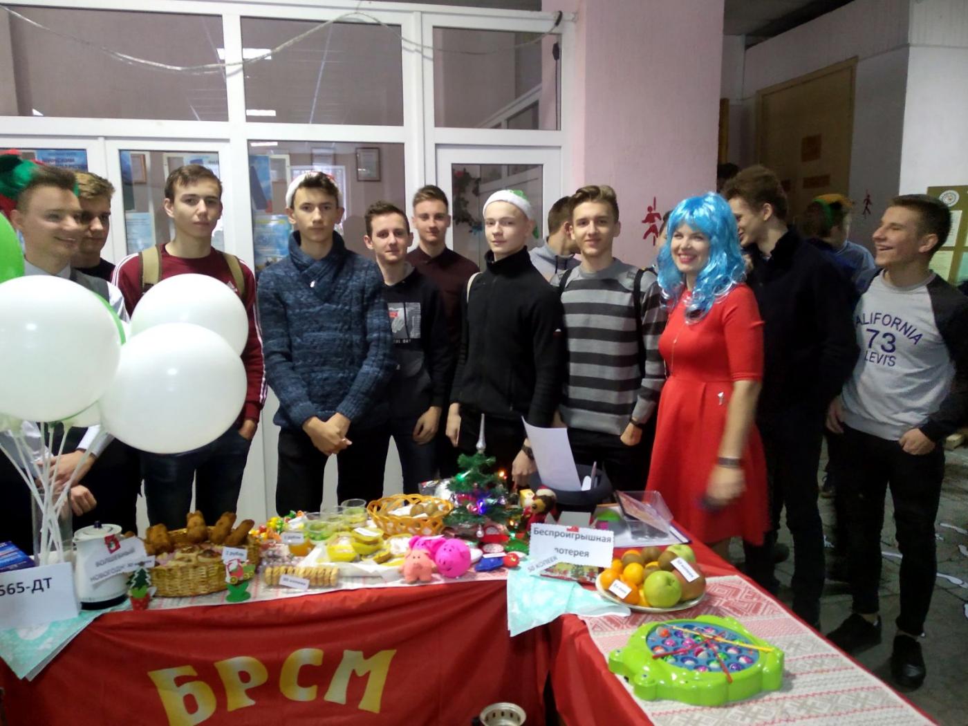 Благотворительная ярмарка «Чудеса на Рождество»